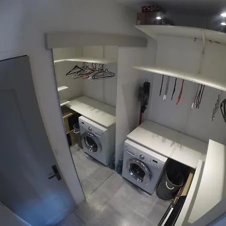 Au Coeur Du Lavandou - A 200m Apartment
