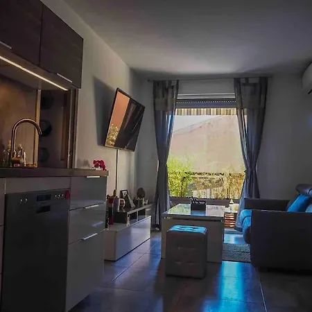 Au Coeur Du Lavandou - A 200m *