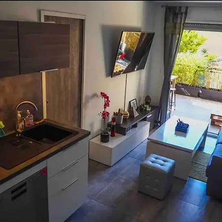 Au Coeur Du Lavandou - A 200m Apartment Le Lavandou